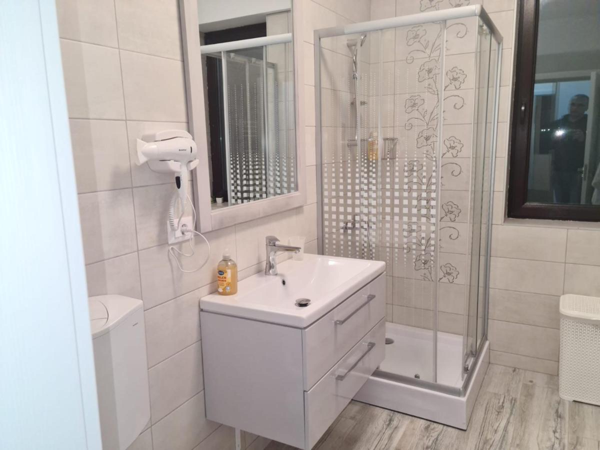 Apartament David Ramnicu Valcea Exterior foto