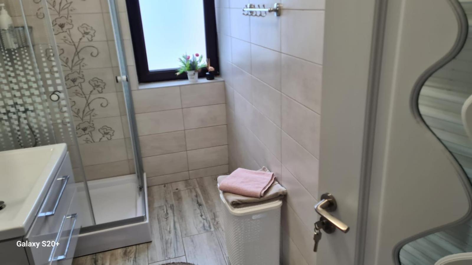 Apartament David Ramnicu Valcea Exterior foto