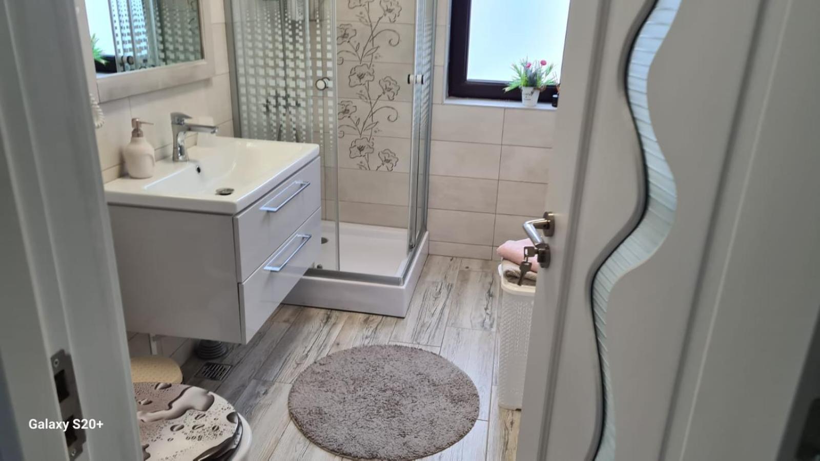 Apartament David Ramnicu Valcea Exterior foto